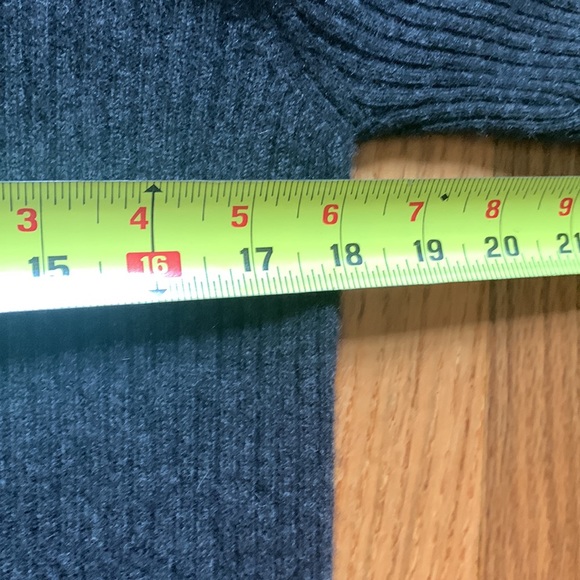 J. Crew Cashmere Grey Sweater Women Size L - Picture 6 of 8